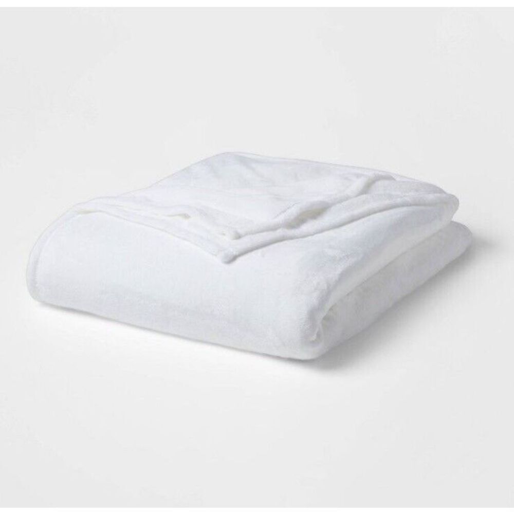 Room Essentials Plush Bed Blanket Throw - Picture 6 of 6